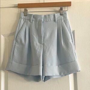 ARITZIA WILFRED EFFORTLESS Bermudas Cuffed Japanese Crepette high waist shorts